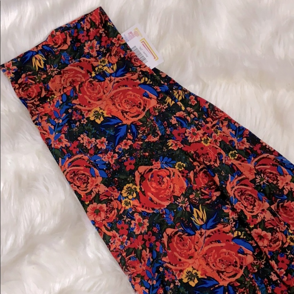 Azure skirt 2XL LuLaRoe